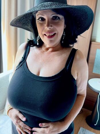 Full leaked Bianca white roses private photo