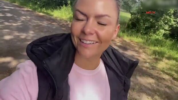 Full leaked Bibixxx private photo