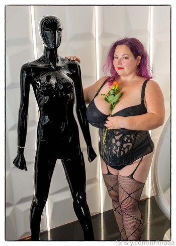 Full leaked Bigapplelinaa private photo