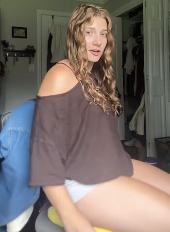 Full leaked Bigcomfycouch private photo
