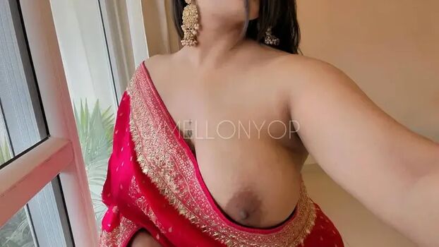 Full leaked Bigmellonslut private photo