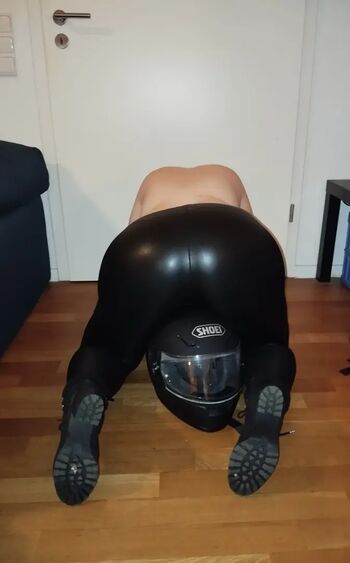 Full leaked Bikergirl private photo