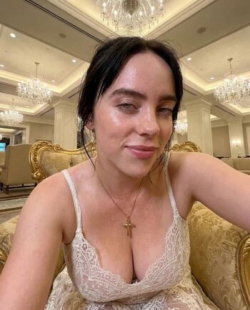 Full leaked Billie eilish  page private photo