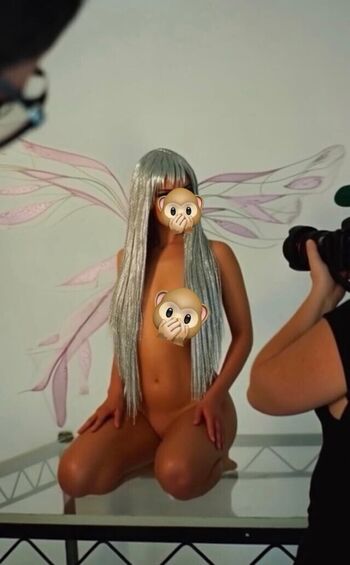 Full leaked Billie eilish  page private photo
