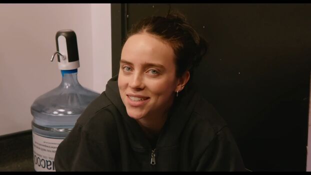 Full leaked Billie eilish private photo