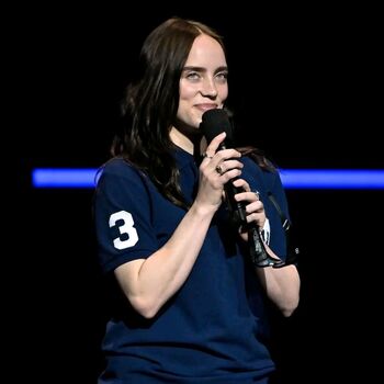 Full leaked Billie eilish private photo