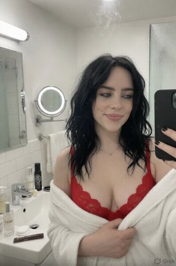 Full leaked Billie eilish fake page private photo