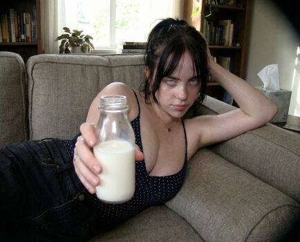 Full leaked Billie eilish fake page private photo