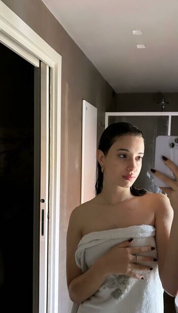 Full leaked Billybella private photo
