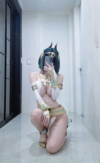 Full leaked Stepmom lola/ private photo