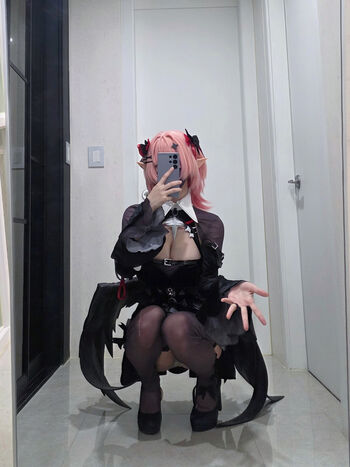Full leaked Minatozaki sana/ private photo