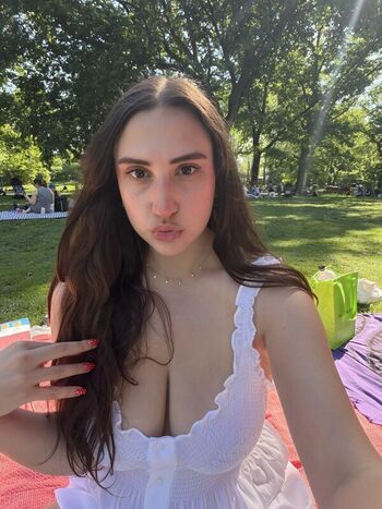 Full leaked Blahblahemily private photo
