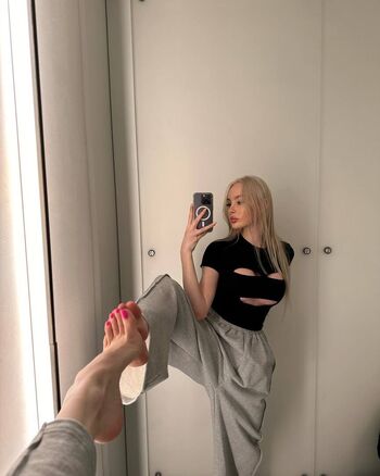 Full leaked Blncngl page private photo