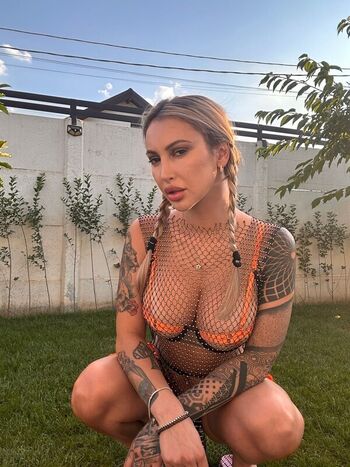 Full leaked Blond elle page private photo