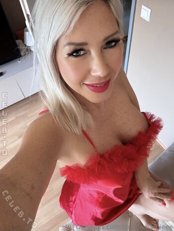 Full leaked Blondiebarbieee private photo