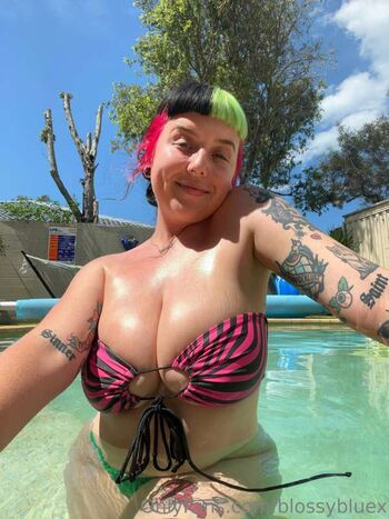 Full leaked Blossy blue vip page private photo