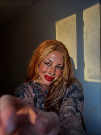 Full leaked Bluecollarbimbo private photo