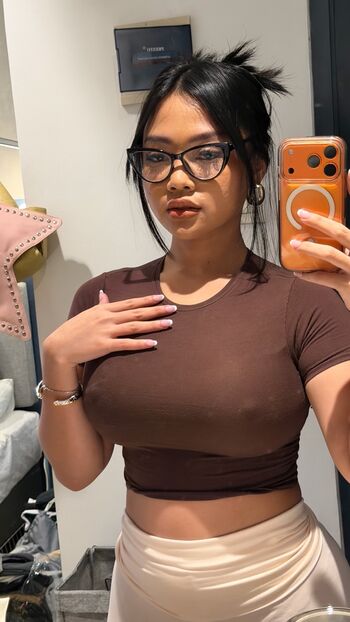 Full leaked Bluntviews private photo