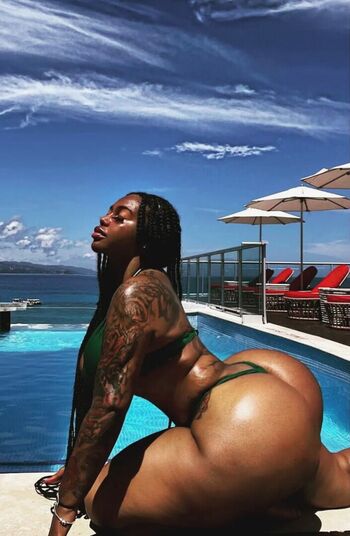 Full leaked Blvckasszilla page private photo