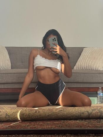 Bollywoodtrapqueen