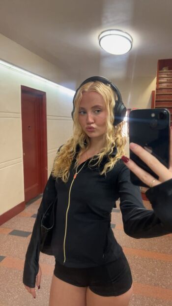Full leaked Bombette martin private photo