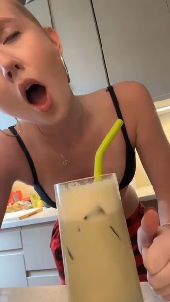 Full leaked Bombette martin private photo