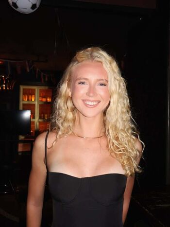 Full leaked Bombette martin private photo