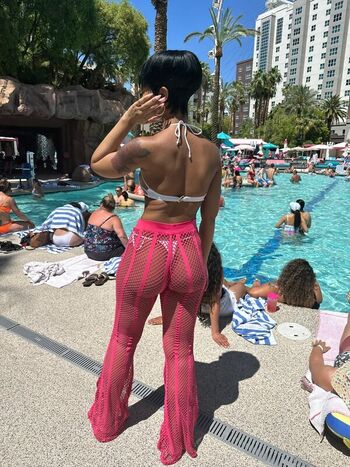 Full leaked Bombshell private photo