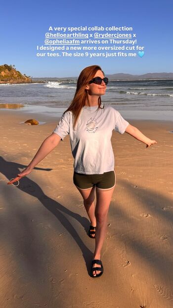 Full leaked Bonnie wright private photo