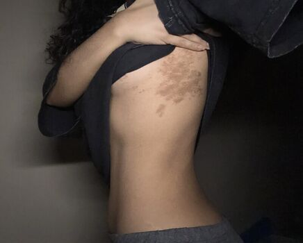 Full leaked Bootlegshakira private photo