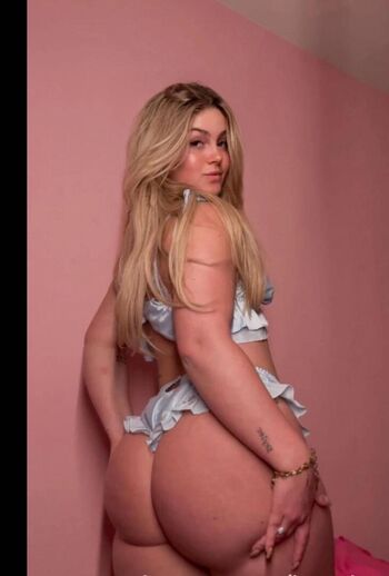 Full leaked Bootyluna private photo