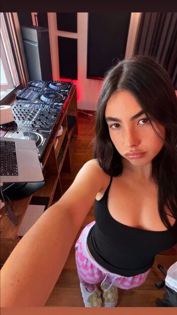 Full leaked Botezlive private photo