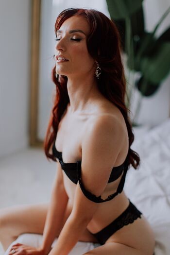 Full leaked Boudoir page private photo