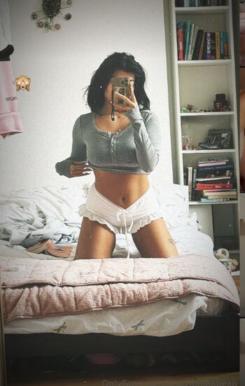 Full leaked Bratzdollbabexo private photo