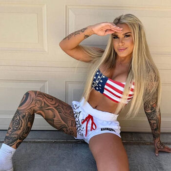 BrazyBecca