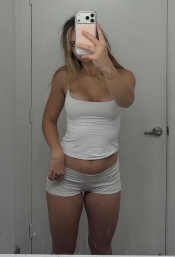 Full leaked Breleigh davis private photo