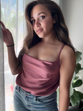 Full leaked Briicosplays private photo