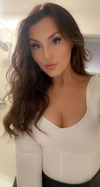 Full leaked Britheawkward private photo