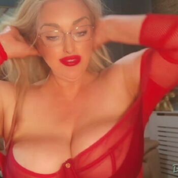 Full leaked British big boobs private photo