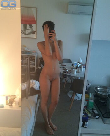Full leaked Britne oldford private photo