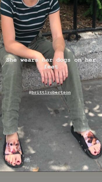 Full leaked Britt robertson private photo
