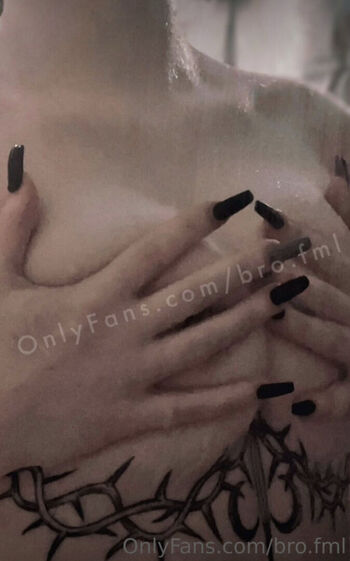 Full leaked Bro fml private photo