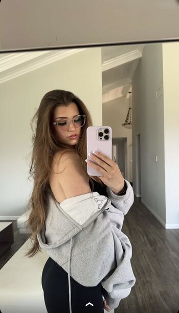 Full leaked Brooke monk page private photo