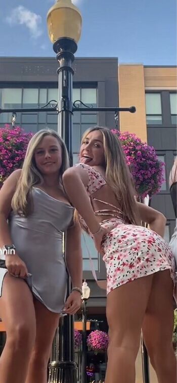 Full leaked Brooklyn dennin private photo