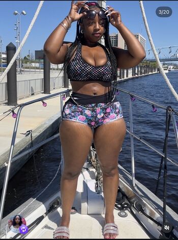 Full leaked Brownbodii private photo