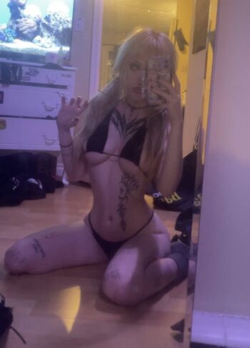 Full leaked Bruisedvioletx private photo