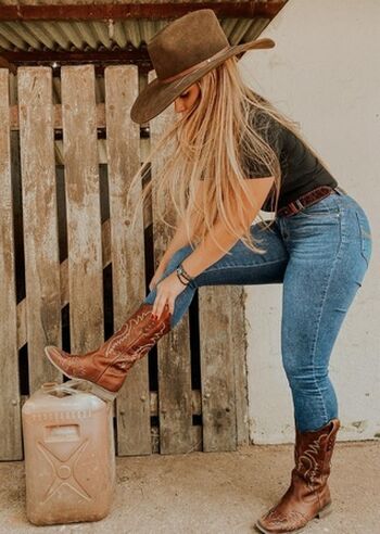 Full leaked Bruna simek page private photo
