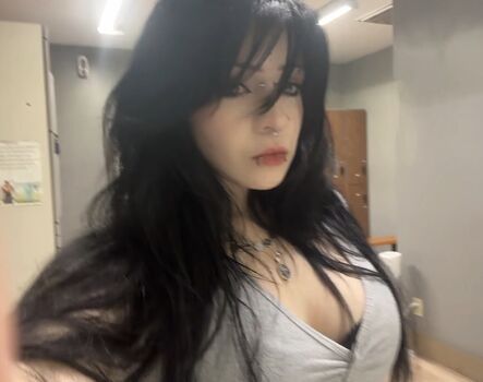 Full leaked Buffgothmom private photo