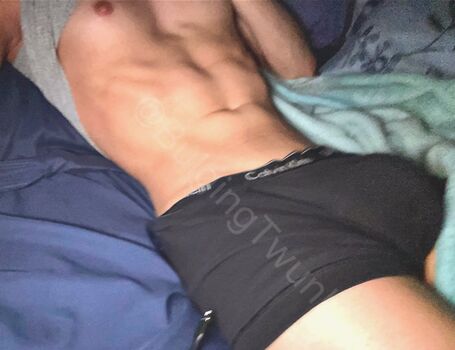 Full leaked Bulgingtwunk private photo