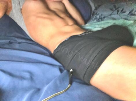 Full leaked Bulgingtwunk private photo